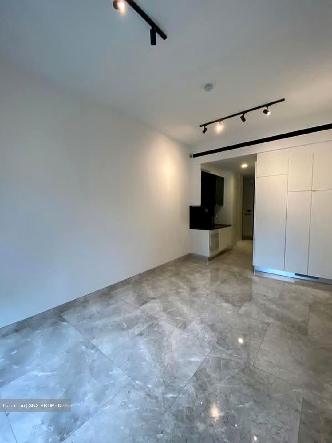 Martin Modern (D9), Condominium #563816121